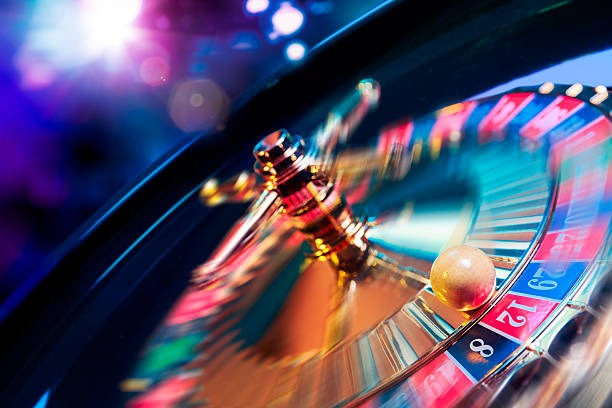 Promotional banner showing live casino games and sports betting markets